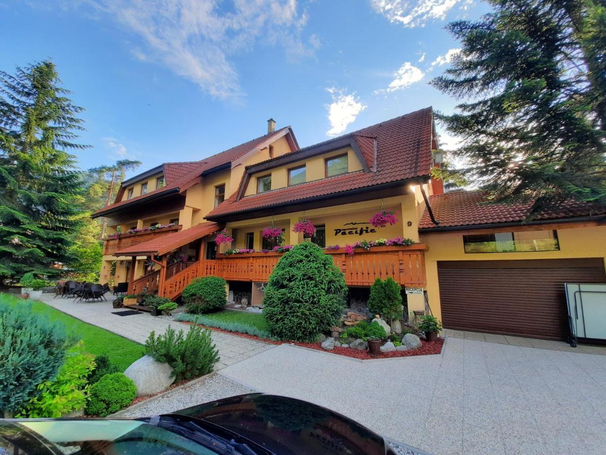 Apartmany Pacific 데마노브스카돌리나 외부 사진