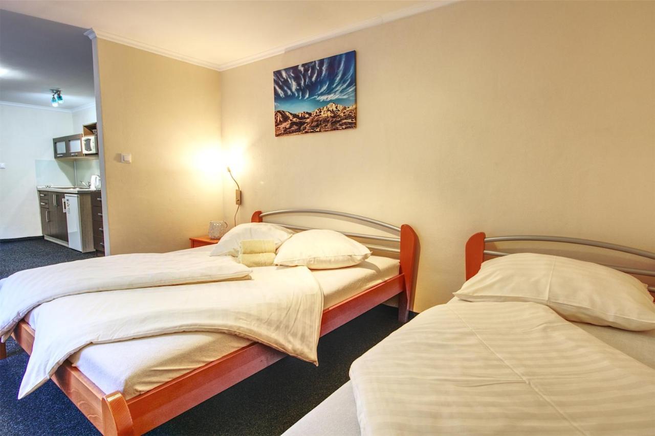 Apartmany Pacific 데마노브스카돌리나 외부 사진