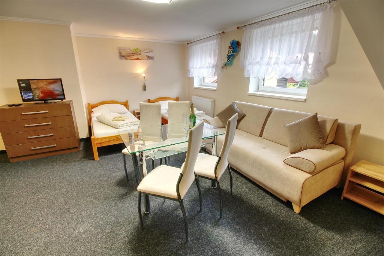 Apartmany Pacific 데마노브스카돌리나 외부 사진
